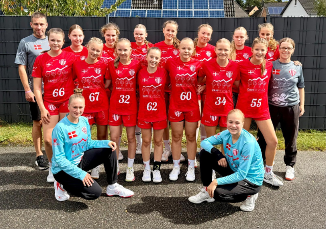 Piger årgang 2012/2013